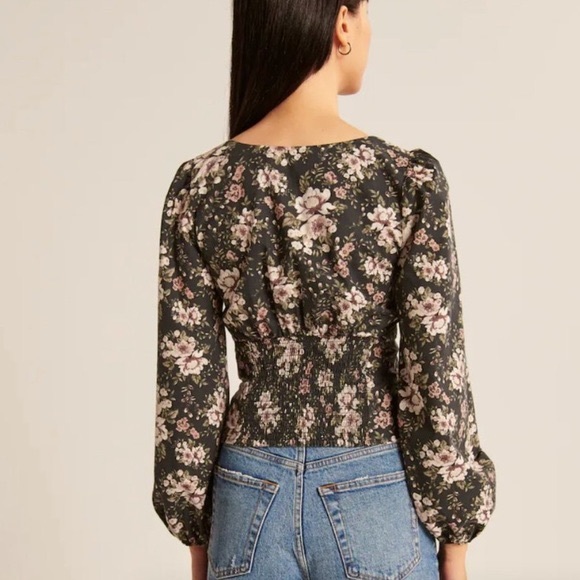 Abercrombie & Fitch Long-Sleeve Poplin Squareneck Corset Top - Picture 2 of 7